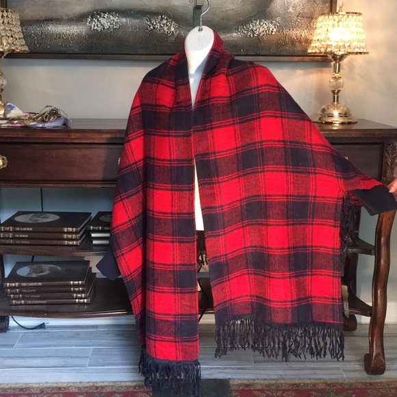 Sweaters - Shawl/poncho